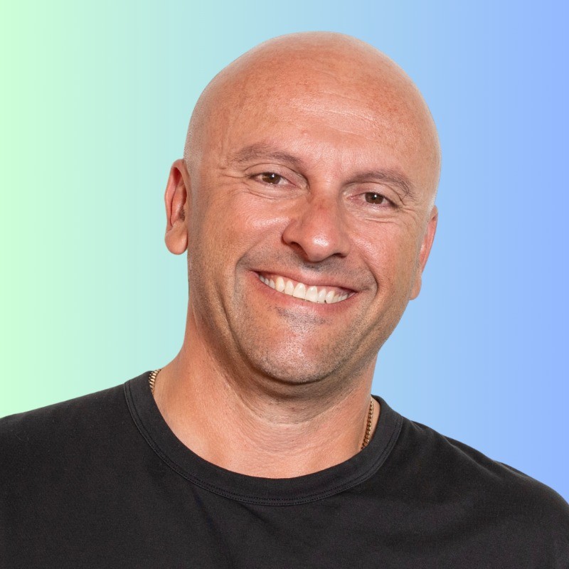 RQ Headshot