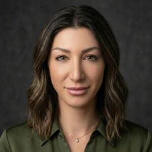 Erin headshot